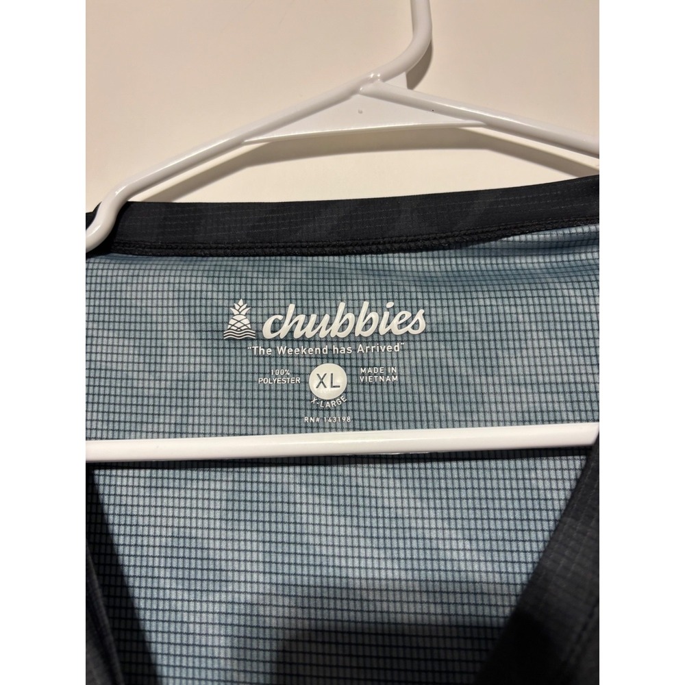 Chubbies Men Size XL Black Gray Polyester Activewear Shirt Snags - Picture 3 of 6